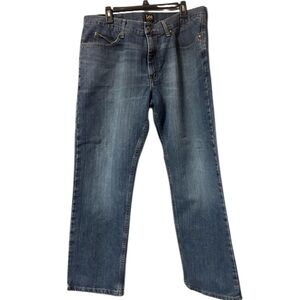 Lee Men's Straight Fit Blue Jeans